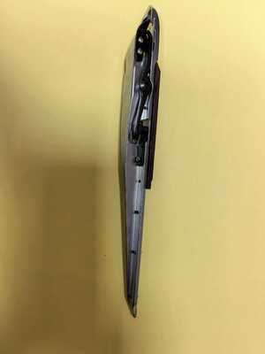 PGA Gripper sisi kiri dengan alur untuk beberapa bagian mesin tenun ALPHA