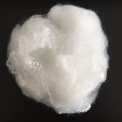 Serat Pokok Polyester Daur Ulang Fungsional 65mm Bahan Baku Poliester Penggunaan Mainan Mewah
