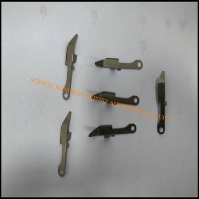 Suku Cadang Saurer 400 Rapier Loom 847267 MOVABLE PLATE 847115 FIX PLATE, PERSEDIAAN MRO UNTUK PABRIK TANAMAN TENUN