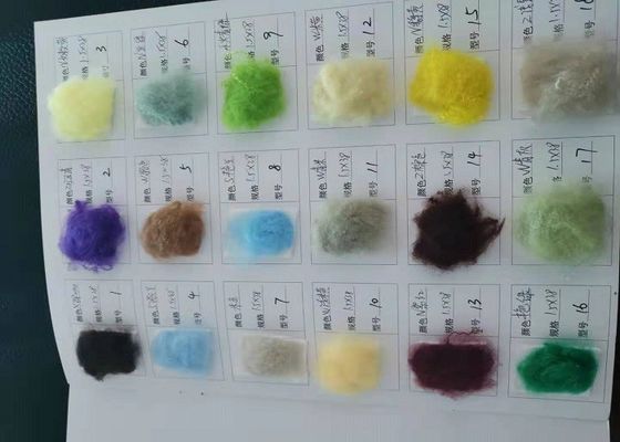 1.5d x 38mm Regenerasi Serat Poliester PET Serpihan Poliester 100% Untuk Pemintalan