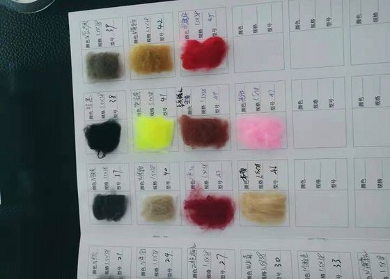 1.5d x 38mm Regenerasi Serat Poliester PET Serpihan Poliester 100% Untuk Pemintalan