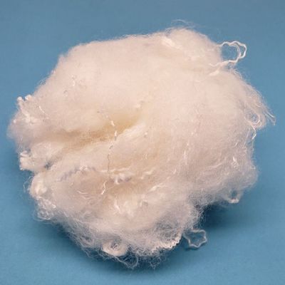 Serat Staple Poliester Daur Ulang Tahan Api Tingkat Pemanjangan Yang Baik