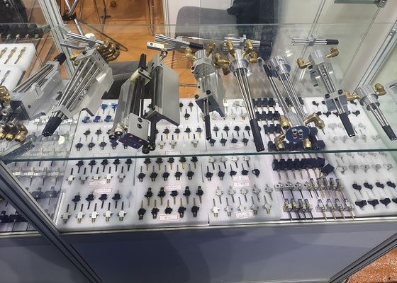 Nozzle Utama Sub Nozzle Air Jet Loom Suku Cadang Suku Cadang Tenun Tenun